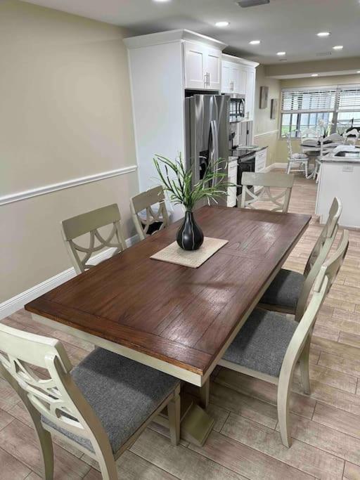 Lake Valrico'S Camelot Court With Heated Pool & Access To Private Lake Exteriör bild