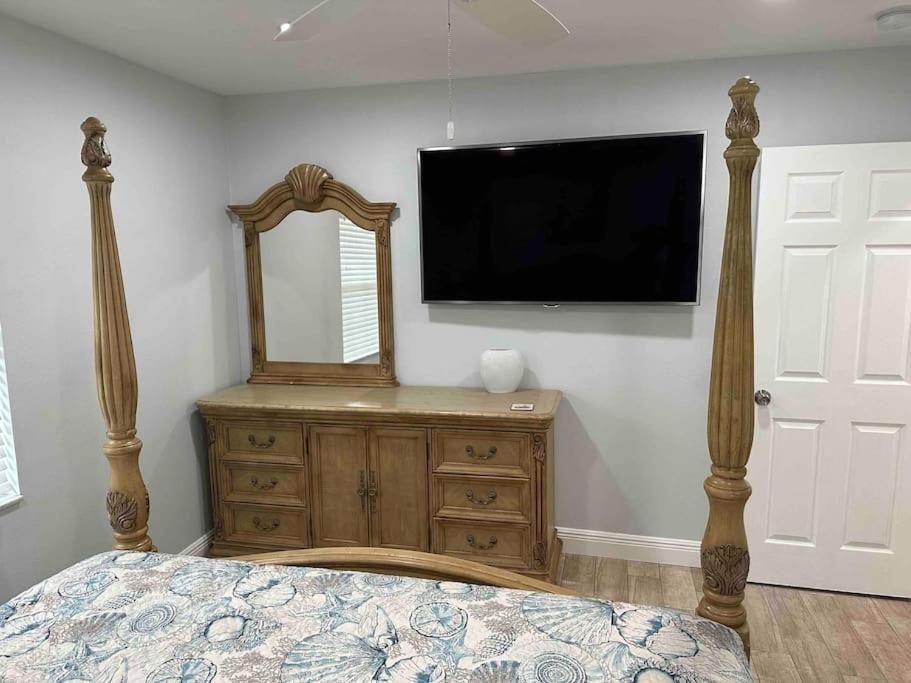Lake Valrico'S Camelot Court With Heated Pool & Access To Private Lake Exteriör bild