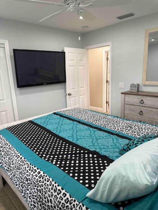 Lake Valrico'S Camelot Court With Heated Pool & Access To Private Lake Exteriör bild