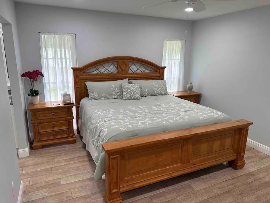 Lake Valrico'S Camelot Court With Heated Pool & Access To Private Lake Exteriör bild